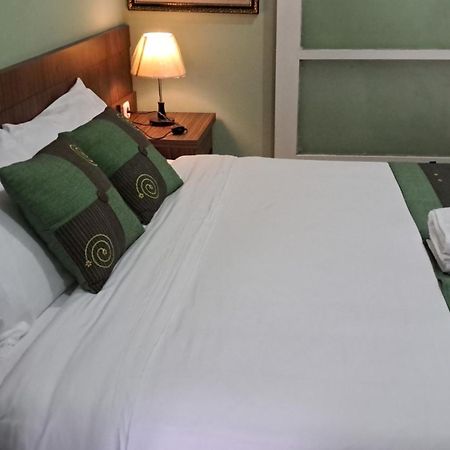 Griya Jene Homestay Syariah Ngabean Номер фото