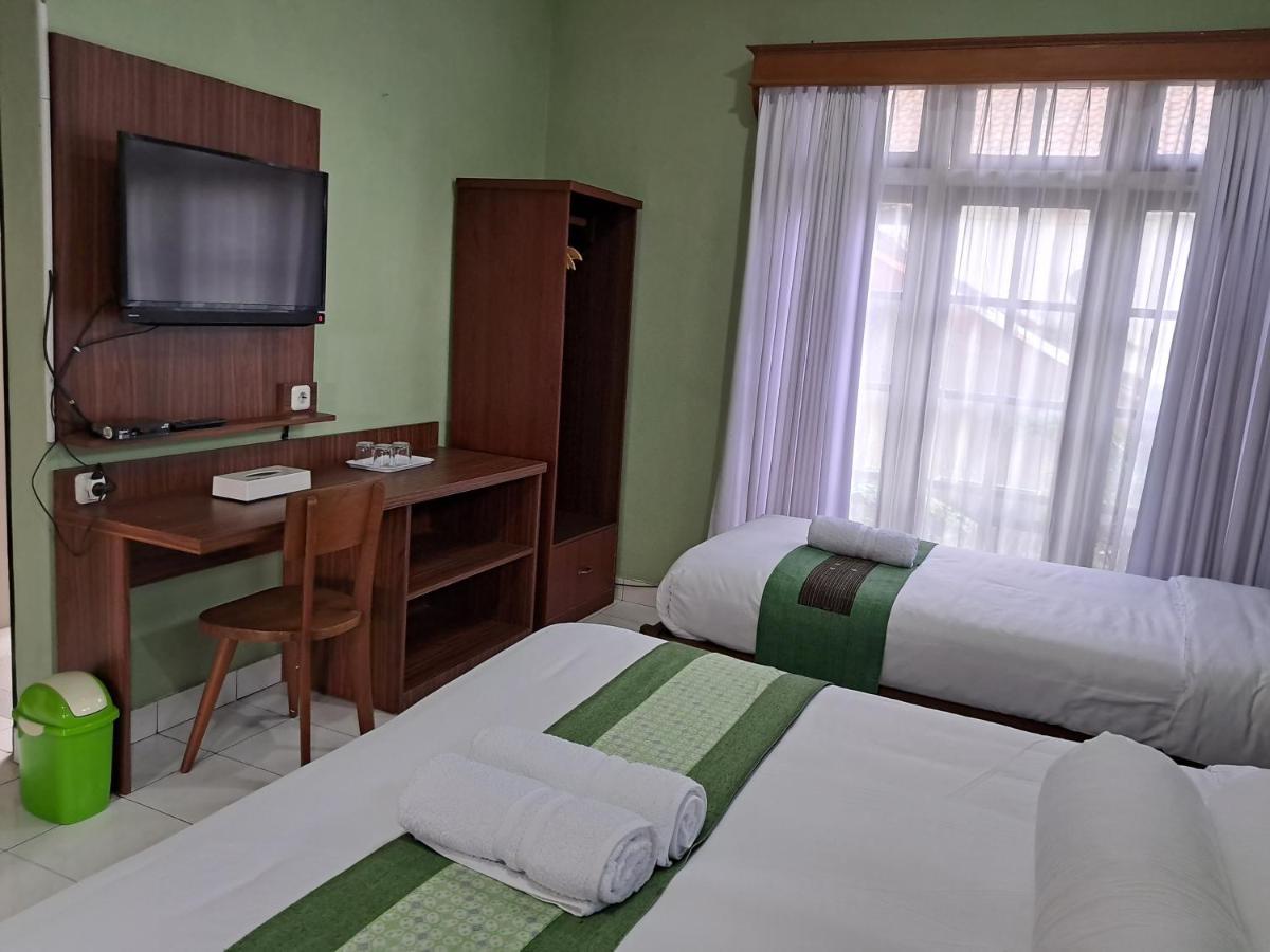 Griya Jene Homestay Syariah Ngabean Экстерьер фото